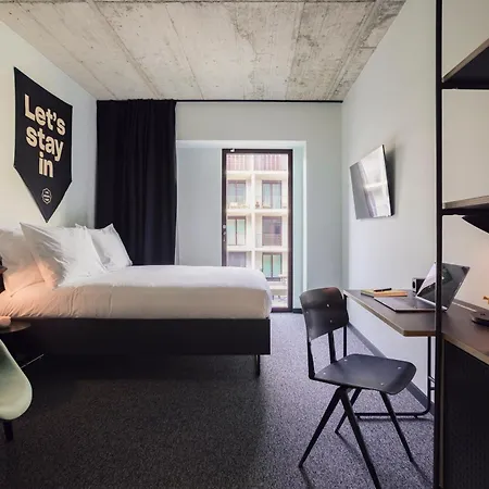 Apart-hotel The Social Hub Extended 4*