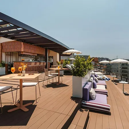 The Social Hub Extended