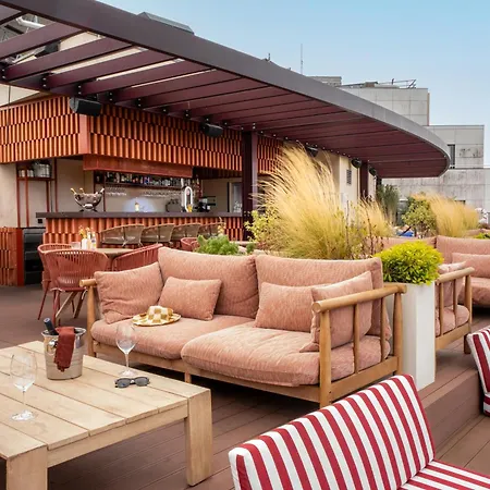 Aparthotel The Social Hub Extended 4*