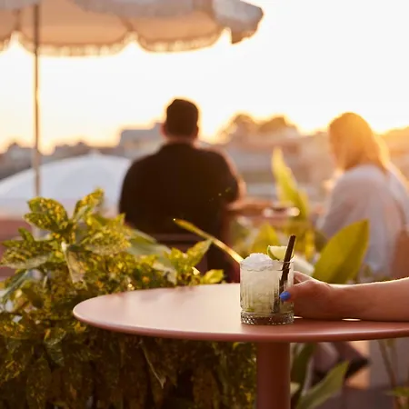 Ξενοδοχείο με διαμερίσματα The Social Hub Extended 4*