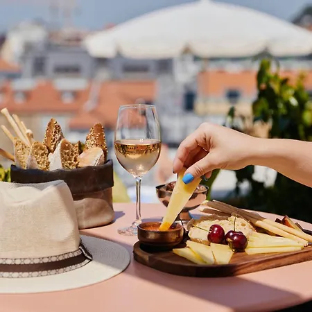 The Social Hub Extended 4*