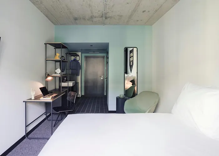 Aparthotel The Social Hub Extended 4*