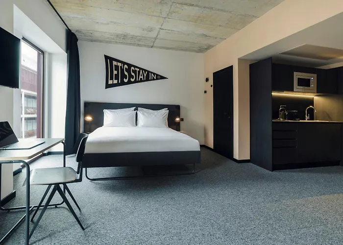 The Social Hub Extended 4*