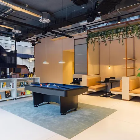 The Social Hub Extended 4*